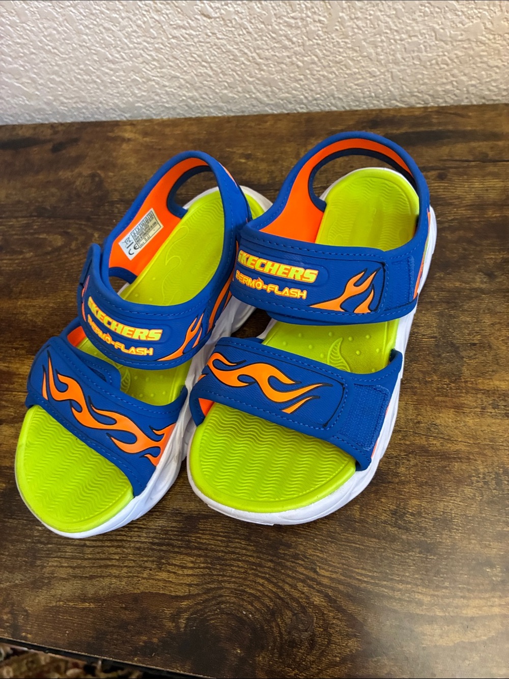 NWOT Skechers Kids Blue & Lime Flame Light-Up Sandals